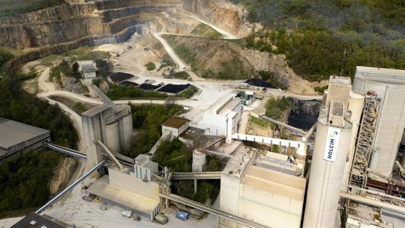 Initiative « Sauvons le Mormont » : la droite vaudoise et les milieux économiques défendent le non