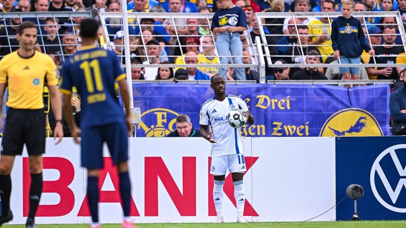 Coupe d’Allemagne : interruption du match Lokomotive Leipzig – Schalke 04 après des propos racistes