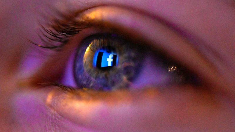 Un comité propose de restreindre l’accès aux réseaux sociaux pour les moins de 16 ans