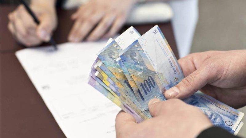 Le gouvernement suisse explore des solutions pour renforcer la lutte contre le blanchiment d’argent