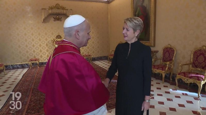 Karin Keller-Sutter aborde les droits de douane américains avec le pape Léon XIV
au Vatican
