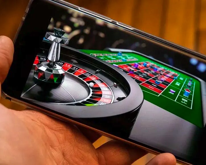 Indonésie: jeux d’argent en ligne illégaux et publicités sur les réseaux Meta, un flux de milliards malgré l’interdiction