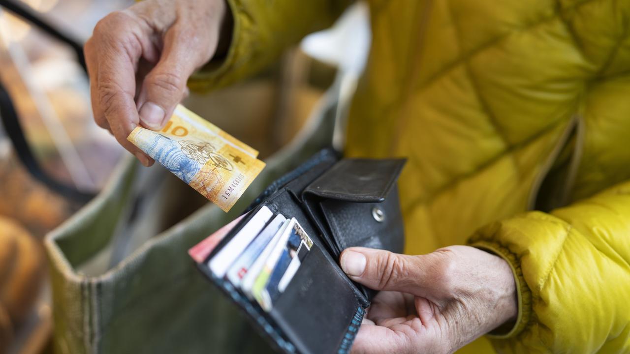 Argent liquide en recul en Suisse selon la BNS : secteurs touchés et perspectives