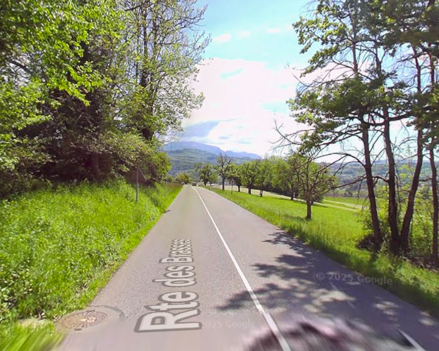 Viuz-en-Sallaz: deux mineurs décèdent dans un accident sur la route des Brasses