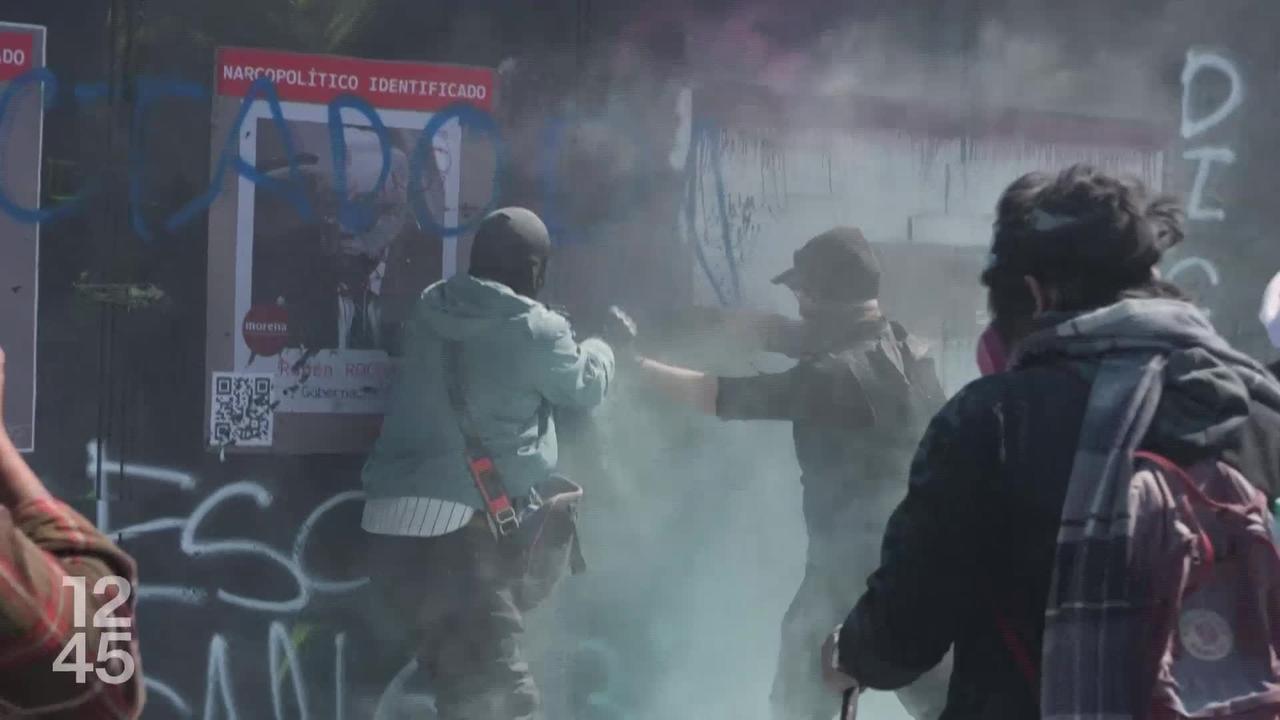 Manifestation à Mexico contre la violence des cartels : tensions entre manifestants et police