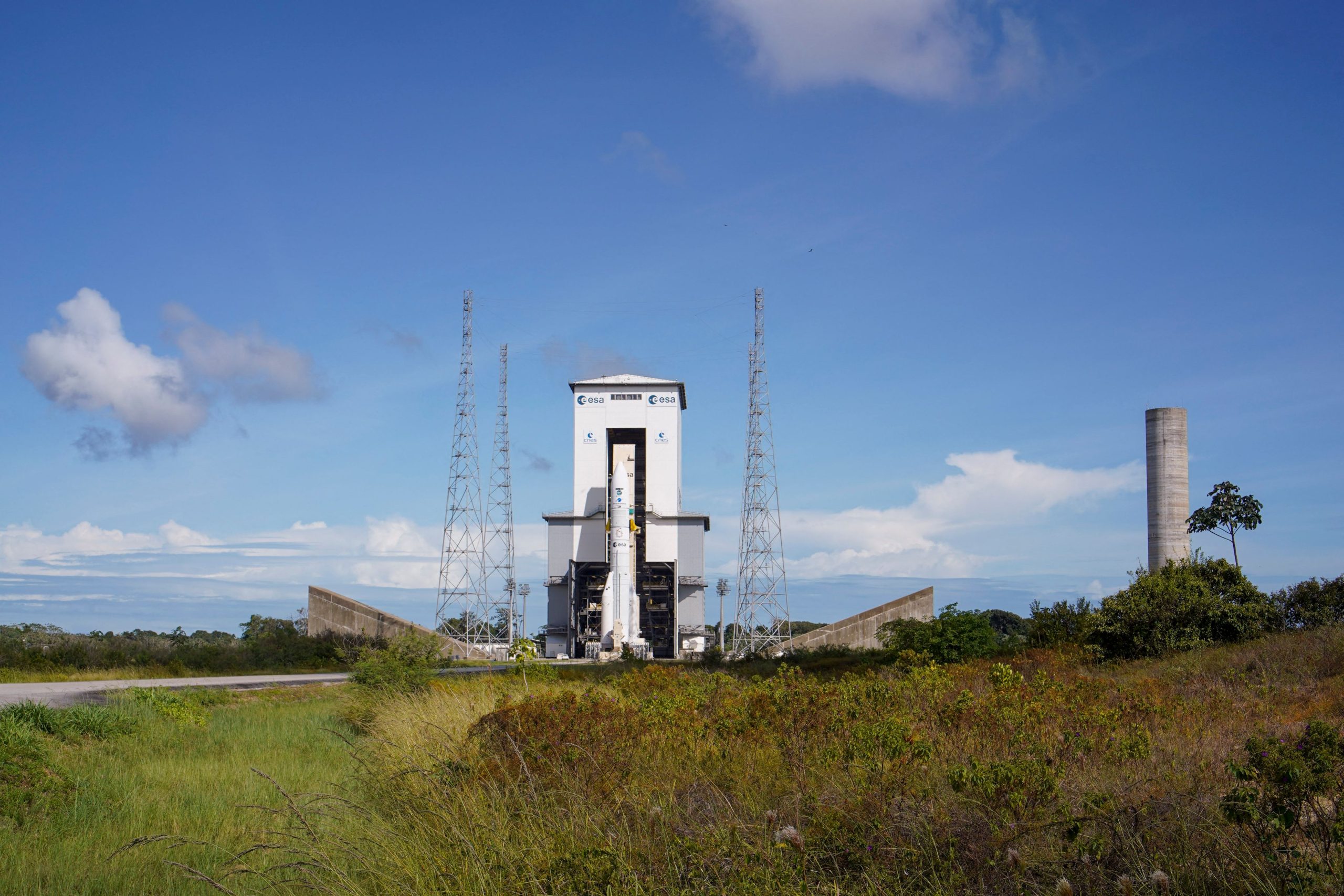 Ariane 6 décolle de Kourou avec Sentinel-1D pour la surveillance environnementale — troisième vol commercial